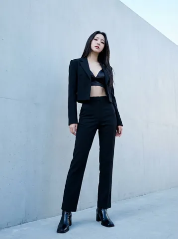 미니멀 시크 젯블랙 셋업 (Minimal Chic Jet Black Setup)