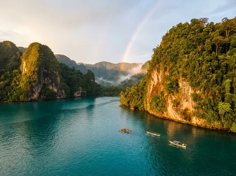 투피 피오르 (Tufi Fjords)