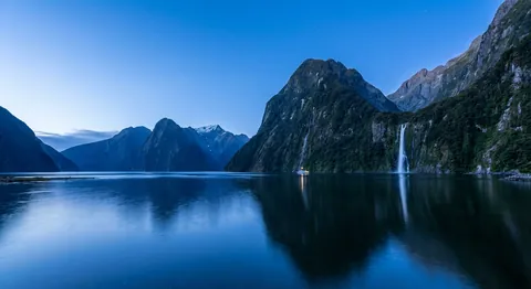 밀포드 사운드 (Milford Sound / Piopiotahi)